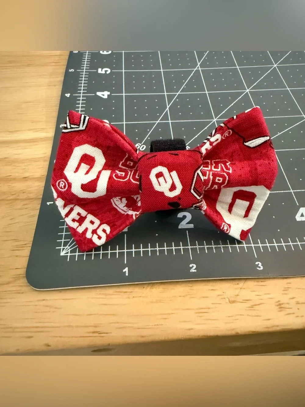 OU Pet Bowtie (medium)